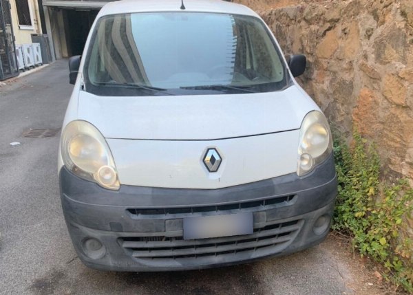 Renault Kangoo - Bank 40/2022 - Velletri law court