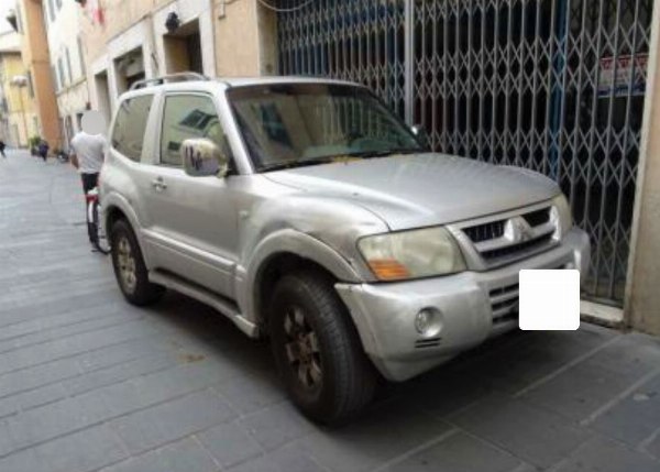 Scaffalature e arredi negozio - Mitsubishi Pajero - C.P. 12/2018 - Tribunale di Spoleto