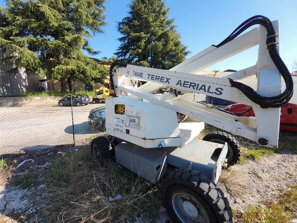 Construction site equipment - Building material - Bank. 19/2021 - Cassino law court