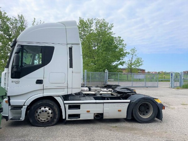 IVECO tractor unit - Spare parts for vehicles and equipment - Judical Clearance n. 20/2023 - Verona Law Court