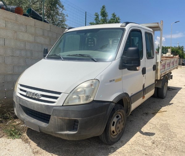 Autocarro IVECO 35C12 - Audi A4 Avant - Fall. 23/2022 - Trib. di Siracusa
