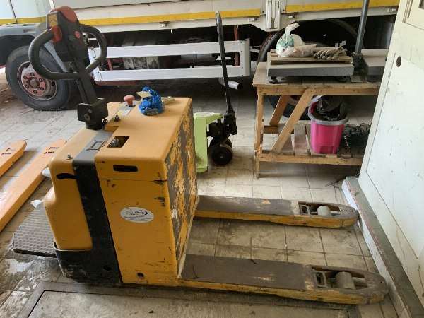 Transpallet e bilance - Elettronica per ufficio - Amm.Giud. 341/20 - RGNR N.546/21 RG GIP  - Trib. Messina - Vendita 3