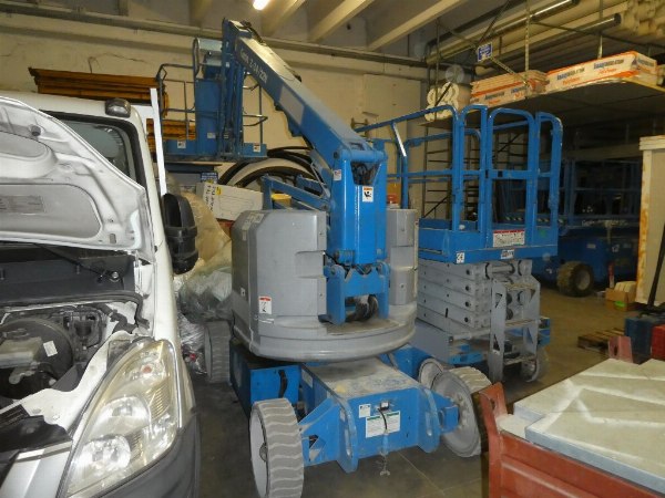 Automezzi e apparecchi di sollevamento - Arredi e attrezzature per ufficio - Liq. Giud.1/2023 - Trib. di Rovereto