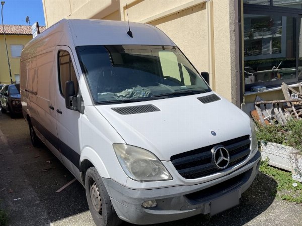 Mercedes Sprinter and Volkswagen Golf - Judicial Administration n. 22/7816 - Verona Law Court