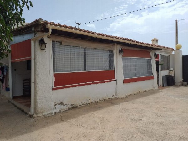 Quota del 50% di una proprietà rurale e fabbricati a Motril - Granada - Spagna - Trib.N.1 Granada