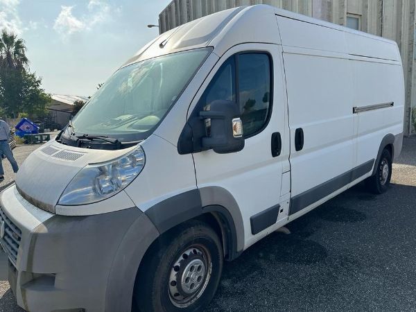 Fourgon FIAT Ducato - Chariots élévateurs et transpalettes - Tribunal de Catanzaro - Vente 2