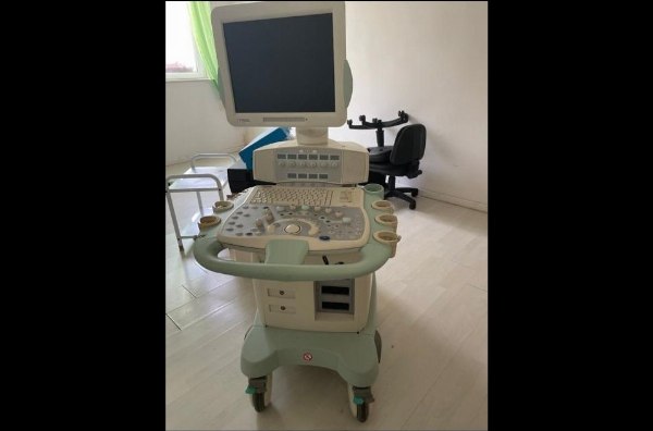 Machine à ultrasons - Mobilier pour cabinet médical - Liquidation judiciaire 38/2023 - Tribunal d'Ancona - Vente 4