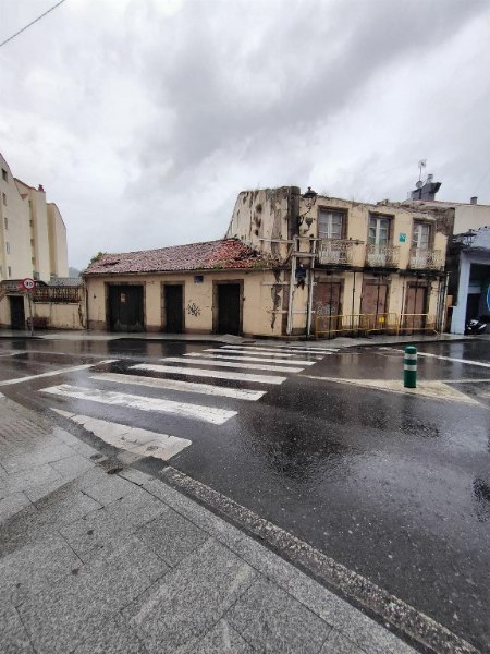 Apartment building and commercial premises in Betanzos - A Coruña - Spain - Law Court N.2 of A Coruña