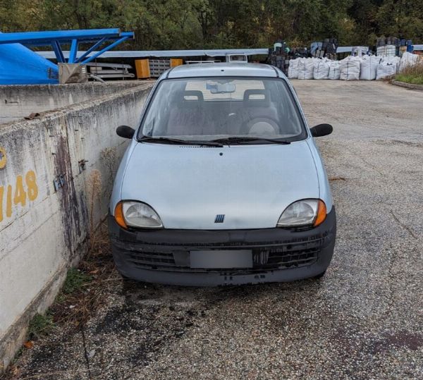 Ford Transit, FIAT 600 - Stock de garrafas e licores - Falência n. 14/2015 - Tribunal de Fermo