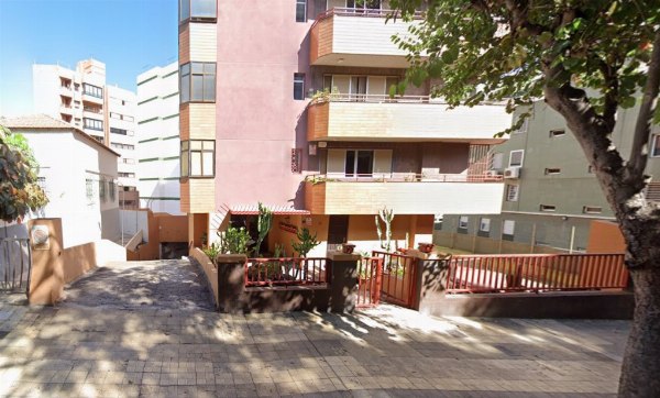 Varie proprietà in Canarie - Tribunale dei Mercantili N°17 di Madrid