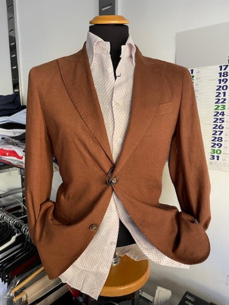 Capi d abbigliamento uomo donna liq.giud. 91 2023 Tribunale di