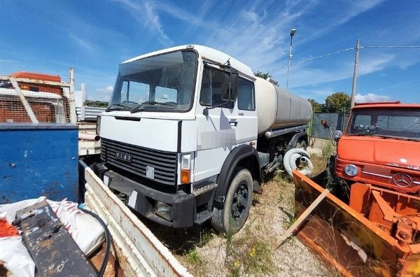 FIAT and IVECO Trucks - Road Tractors and Trailers - Bankr.18/2021 - Court of Matera - Sale 3