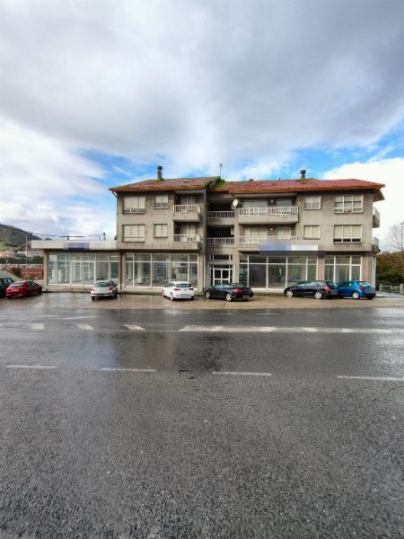 Edificio y terreno rústico en Cabañas, A Coruña