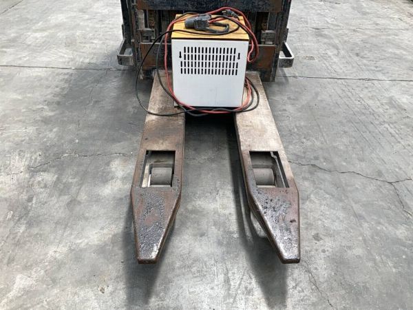 Carrelli elevatori  Caterpillar N2215N- beni strumentali provenienti da leasing - Sale 4