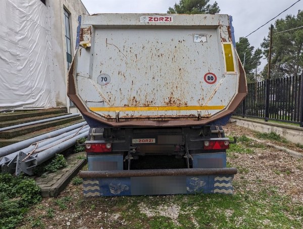 Trattore Stradale Volvo con Semirimorchio Zorzi - Beni Strumentali da Leasing - Intrum Italy S.p.A