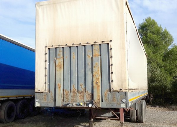 Tracteur Routier DAF 105.510 - Semi-remorque Cardi - Mobilier et Machines de Bureau - L. G.n. 58/2023 - Tribunal de Cagliari