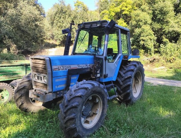 Mobilier pour Hôtel et Restauration - Tracteurs agricoles Landini - Liquidation Judiciaire 14/2023 - Tribunal de Terni