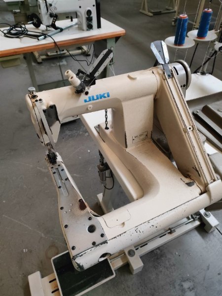 Machines textiles, équipements et mobilier - Tribunal n. 3 de La Corogne