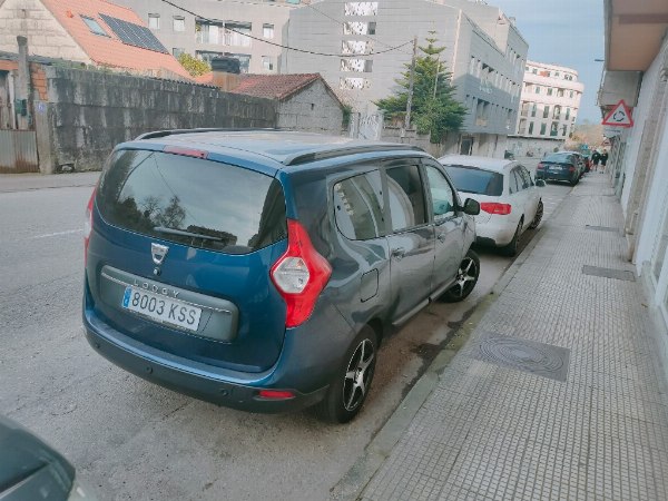 Veículo Dacia Lodgy - Tribunal n. 2 de Pontevedra