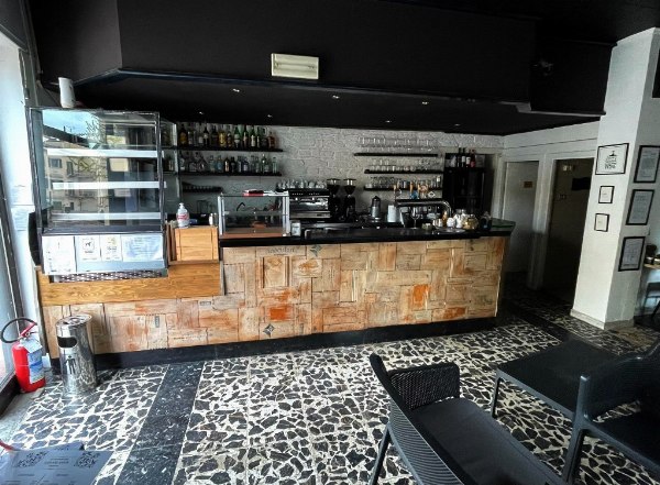 Company rental - Bar in Verona - Jud. Adm. n. 6312/2022 - Venezia Law Court - Offers gathering