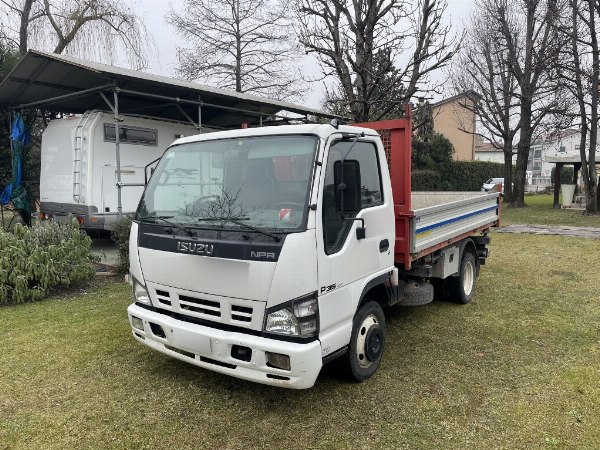 Isuzu NPR85-5DX e Gru Bendini - Box uso ufficio e WC - Liq. Giud. n. 6/2024 - Tribunale di Verona