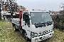 Lastwagen Isuzu NPR85-5DX 2