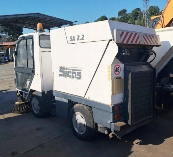 Sicas Euroclean SA 2.2V Road Sweeper - Capital Goods from Leasing - Intrum Italy S.p.A.