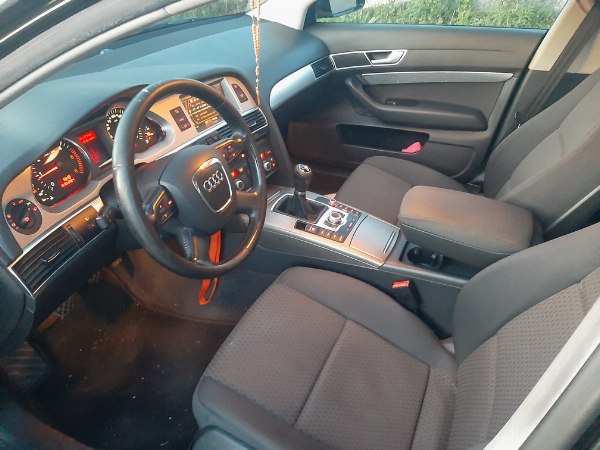 Vettura Audi A6 a A Coruña - Tribunale N. 2 di A Coruña