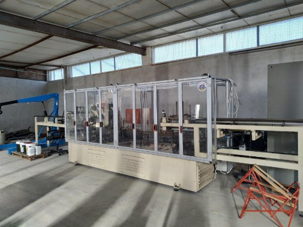Linee de lavorazion de plastica e attrezzature - Liquidazion Privada