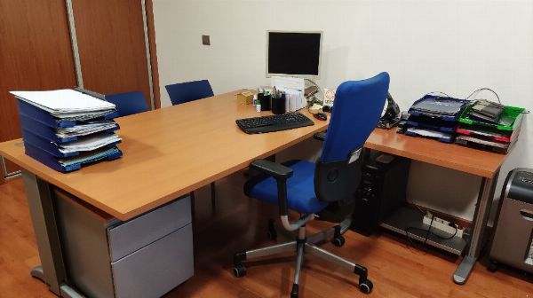 Mobiliario e attrezzature informatiche - Tribunale Mercantile N.2 di A Coruña - 1