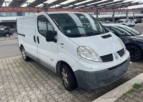Furgoneta Renault - Equipos varios - Liq.Jud. n.461/2023 - Tribunal de Roma - Venta 5