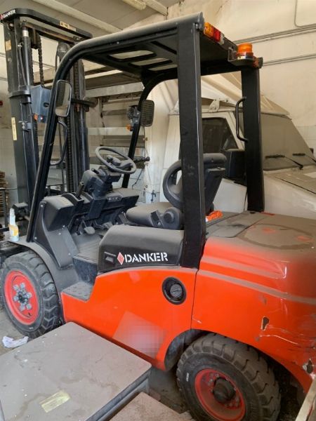 Autovetture Audi e Mercedes - Autocarri, carrello elevatore e attrezzature - Amm. Giud. 50/21 RGMP - Trib. di Messina