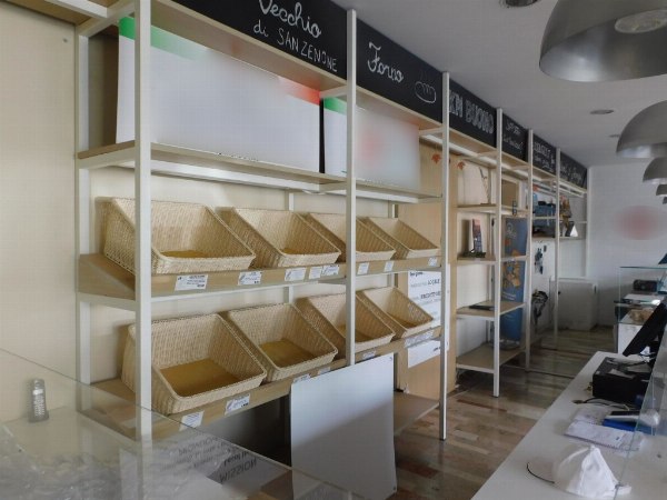 Apparatuur voor de verkoop van voedsel - Merk "Local Italy" - Gerechtelijke liquidatie nr. 38/2024 - Rechtbank van Vicenza
