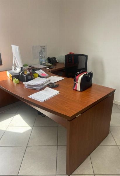 Transpallet, tende da sole - Arredi e attrezzature ufficio - Liquidazione Giudiziale n. 3/2024 - Tribunale di Latina