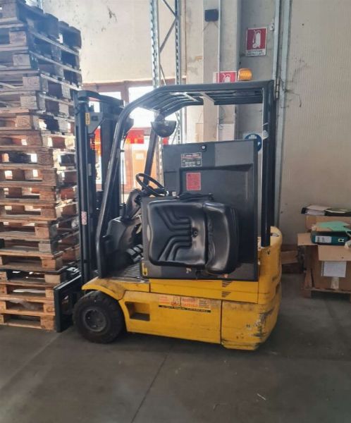 Arredie e attrezzature ufficio - Scaffalature, muletti e macchinari - Liquidazione Giud n. 84/2023 - Trib di Bologna