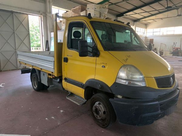 Renault Mascott Lastbil - Maskiner och utrustning för träbearbetning - Likvidation nr 15/2024 - Tingsrätten i Perugia - Försäljn