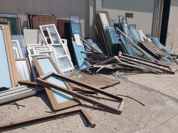 Ράφια, κουφώματα και φλάντζες - Εκκαθάριση Δικαστική αρ.15/2024 - Δικαστήριο Περούτζια - Πώληση 5