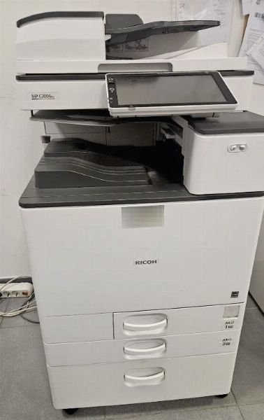 Mobili e robbe pe l'ufficie - Liquidazione Giudiziale n. 15/2024 - Tribunale de Firenze - Vendita 4