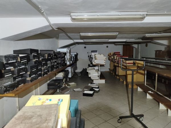 Calzature - Scaffalature e arredi - Concordato Preventivo n. 12/2018 - Tribunale di Spoleto - Vendita 3