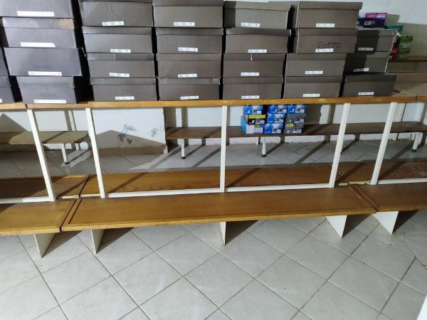 Calçados - Estantes e móveis - Concordata Preventiva n. 12/2018 - Tribunal de Spoleto - Venda 4