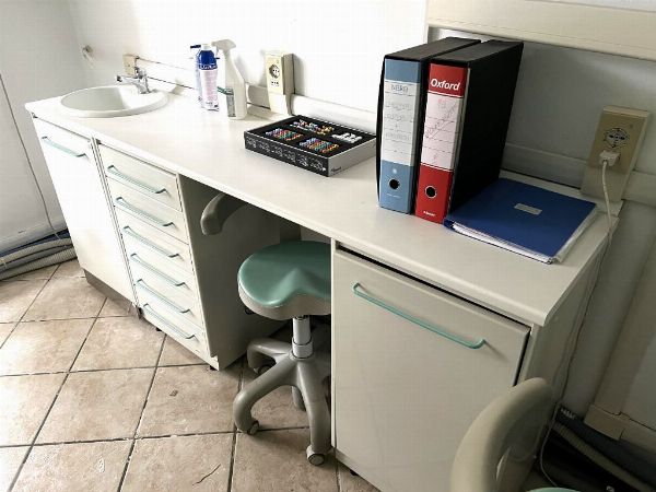 Attrezzature e arredi pi' studio dentistico - Liquidazione Controllata n. 8/2023 - Tribunale di Brescia