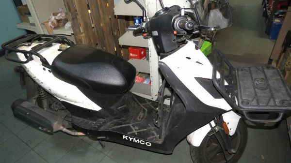 Motociclete Kymco Agility - Piese auto și mobilier pentru magazin - Lichidare judiciară 119/2024 - Tribunalul din Catania - Vânzare 3
