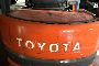 Carello Elevatore Toyota co' Caricabatterie 3