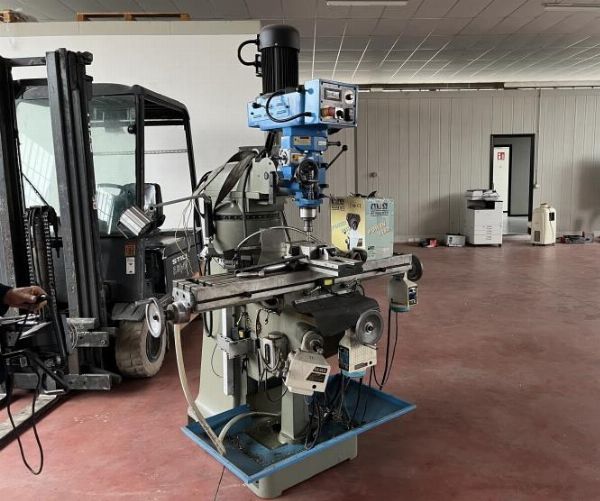 Trabalhos mecânicos, - Máquinas e equipamentos, - Motocicleta BMW - Liquidação Judicial n.13/2024 - Trib. de Terni - Venda 3