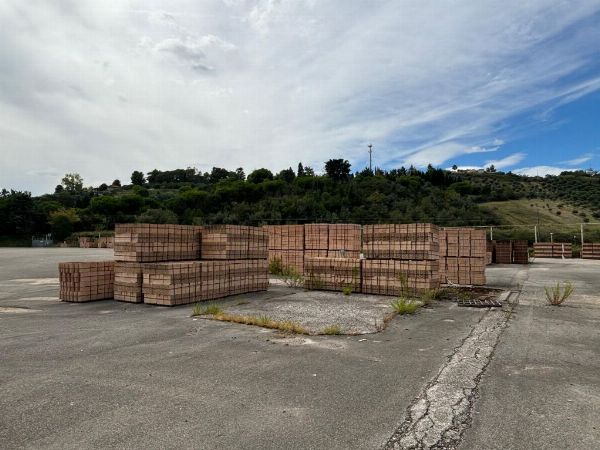 Bricks - Liquidation