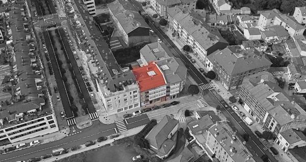 Appartamento e posto auto situati a Santiago di Compostela - Tribunale del Commercio N°2 di A Coruña