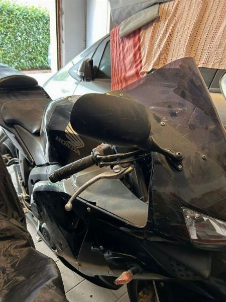 Motocicletă Honda Cbr - Faliment nr. 13/2019 - Tribunalul din L'aquila - Vânzare 4