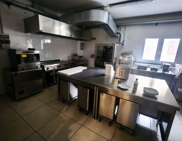 Muebles y Equipos para la Restauración - Liquidación Judicial 11/2024 - Tribunal de Reggio Calabria