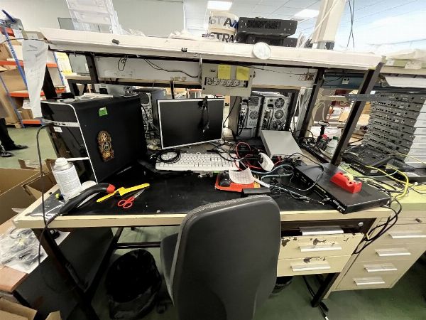 Mobiliario Almacén y de Oficina - Material Logística - Componentes Electrónicos - Juzgado de lo Mercantil Nº 1 de Málaga