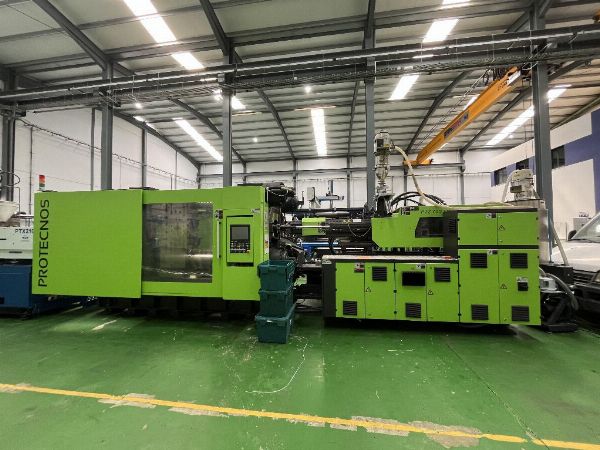 Machines van de sector Spuitgieten, in Martos Jaén Andalusië. - Handelsrechtbank Nr. 1 Jaén